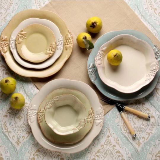 country balaton vintage porcelan narocna luxusna elegantna sviatocna keramicka stolovy servis tyrkysova kremova bezova mediteranska portugalska klasicka farebna narocna darcek jedalen.jpg